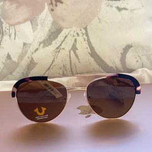 True Religion Woman’s Glasses